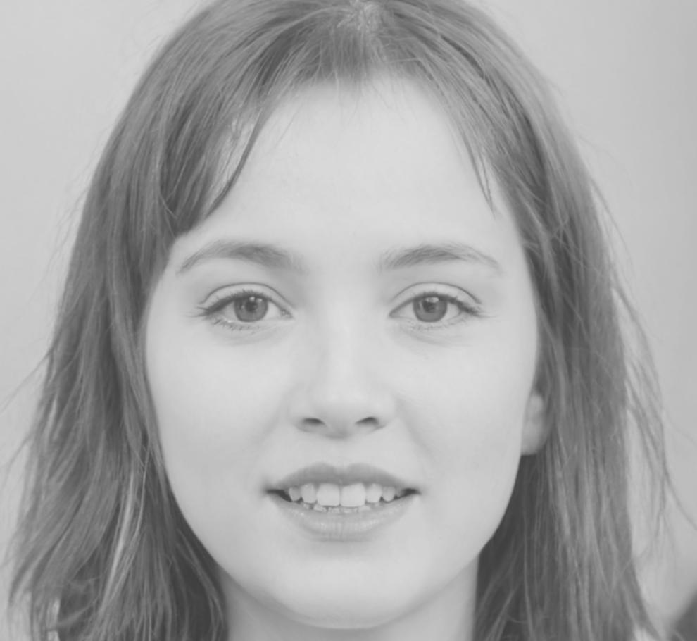 Retrato profesional de instructora especializada en contabilidad